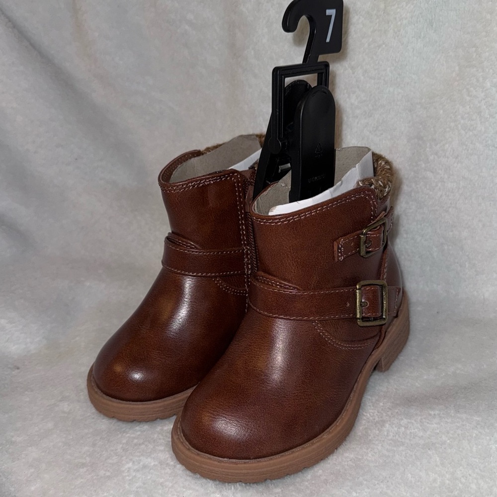 NEW Brown Fashion Boot with Buckles And Zip On Size 7 Toddler wonder Nation